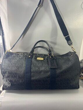 Michael Michael Kors Unisex Black X-Large Duffle Travel Jet Set Bag